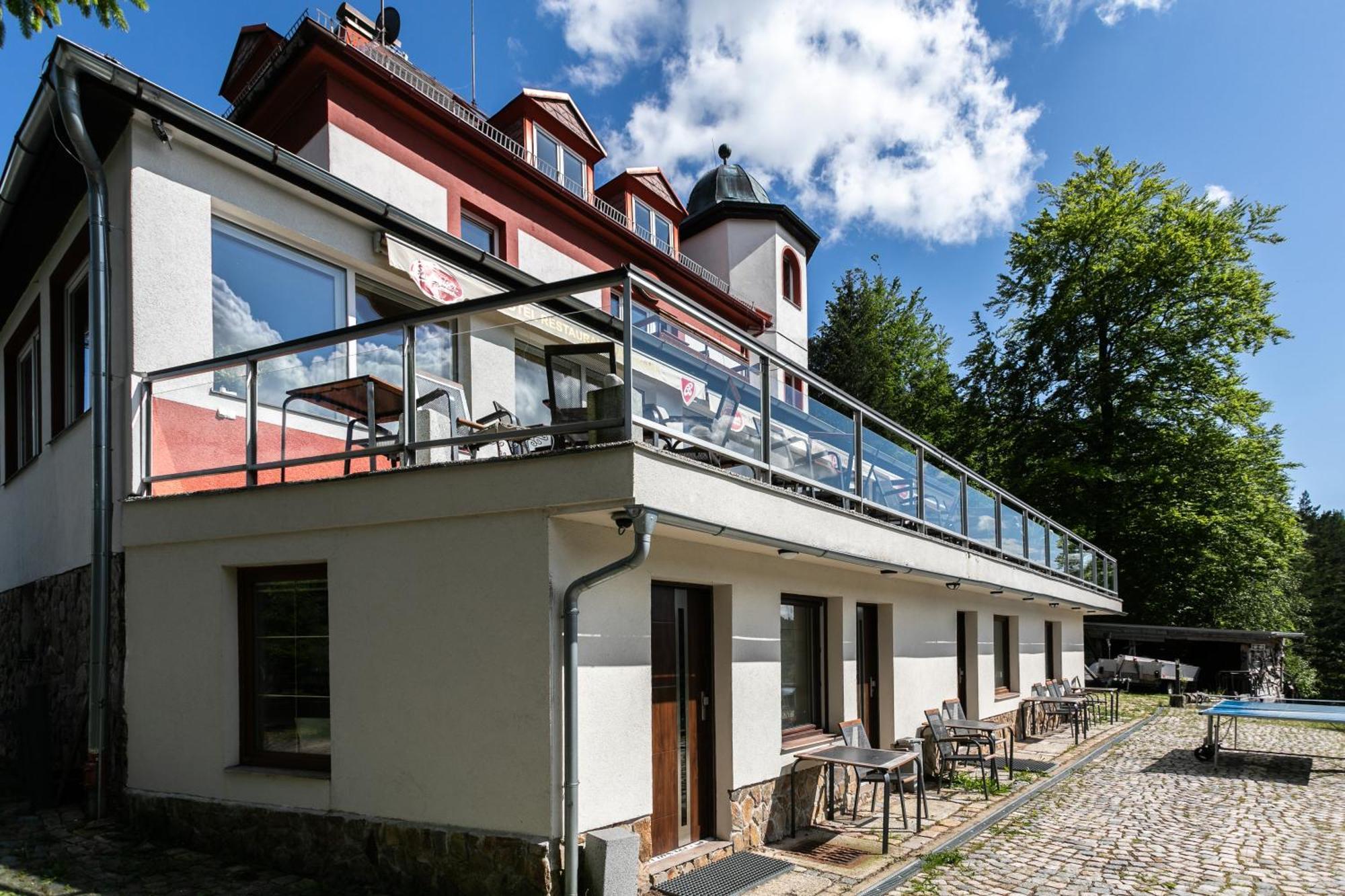 Hotel Panorama Яхимов Екстериор снимка