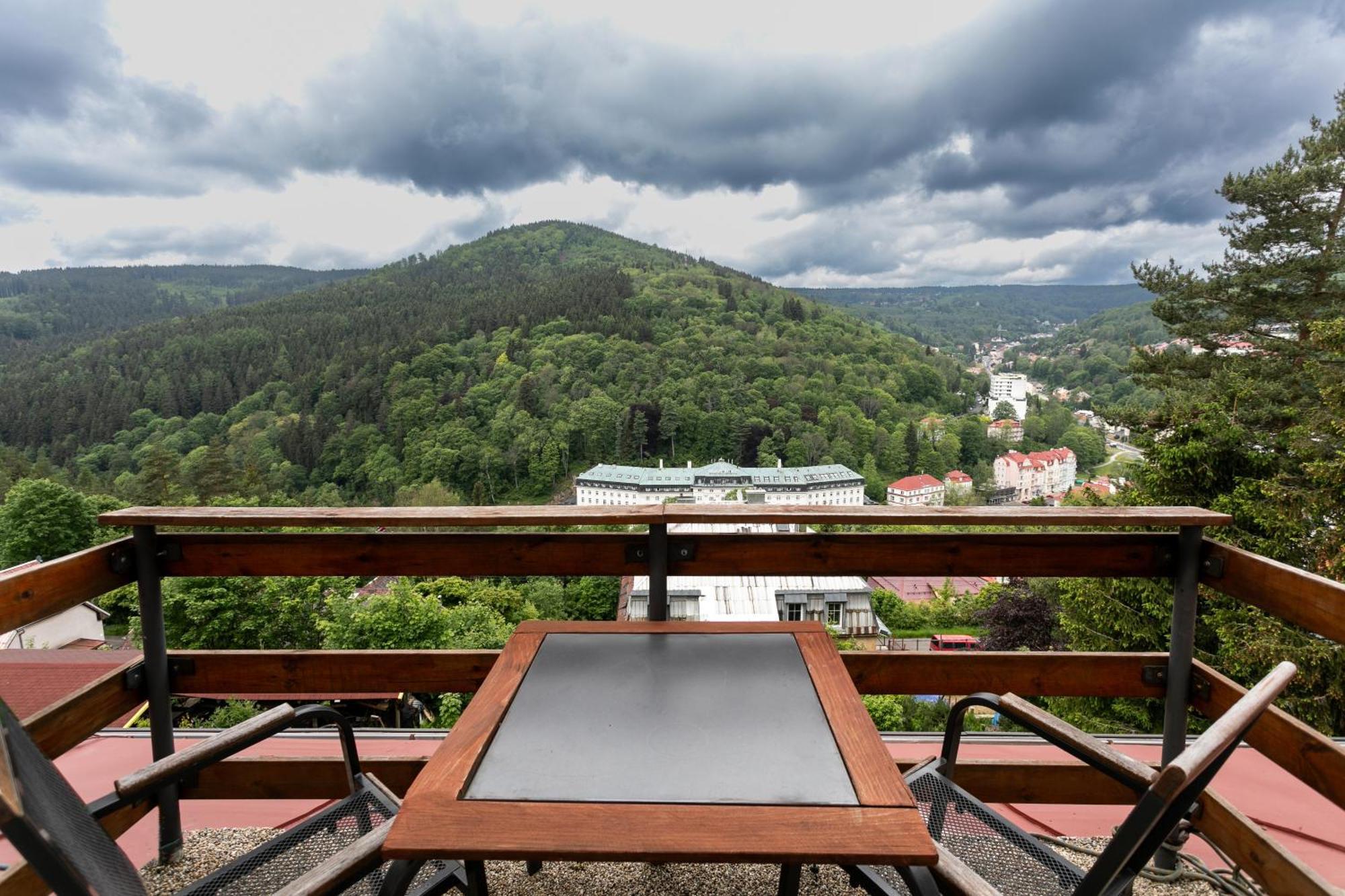 Hotel Panorama Яхимов Екстериор снимка